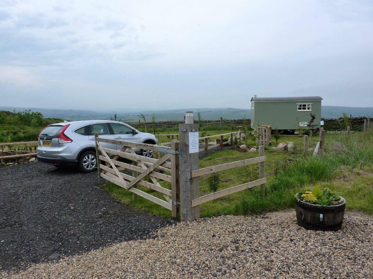 The Buteland Stop Rosie Off Grid Shepherds Hut Bellingham Eksteriør billede
